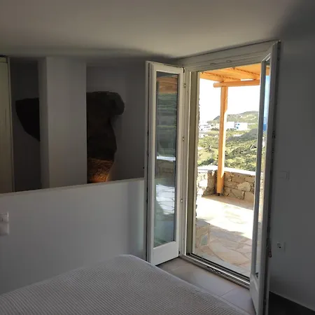 To Petrino Serifos Tatil Evi Livadakia