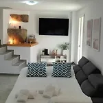 To Petrino Serifos Сasa de vacaciones Livadakia