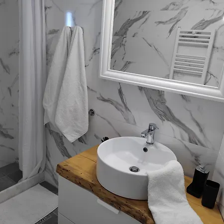 To Petrino Serifos * Livadakia