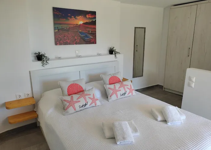 To Petrino Serifos Livadakia